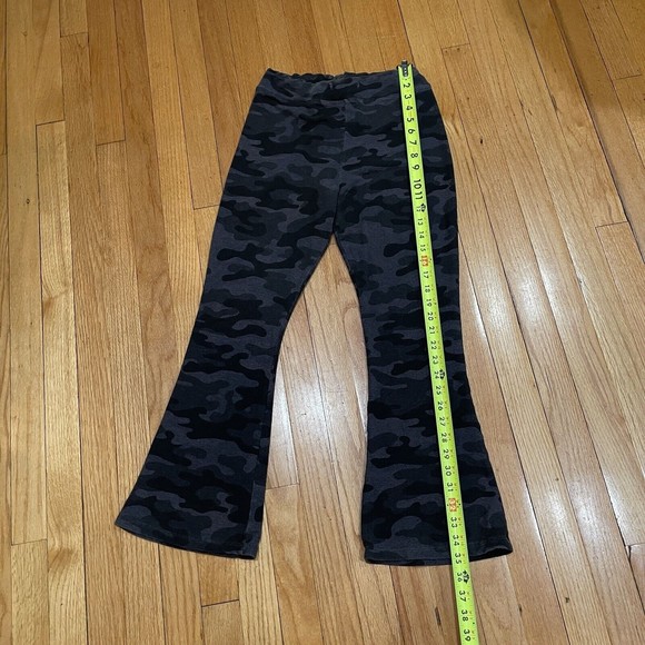 Sundry Womens Kick Flare Cropped Pant Size 2 Medium Camo *missing drawstring - Picture 10 of 12